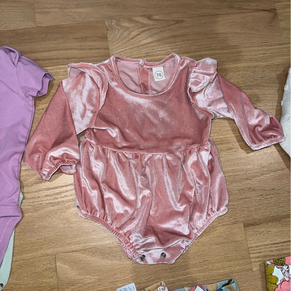 Cat & Jack, Honest Clothing, Carter's clothes - 12 months baby girl - Picture 4 of 13